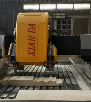3 অক্ষ লিনিয়ার স্টোন প্রোফাইল কাটিং মেশিন 15kw