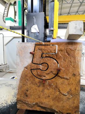 স্বয়ংক্রিয়ভাবে মার্বেল কাটিয়া পাথর ডায়মন্ড তারের 3D আকৃতির জন্য মেশিন দেখেছি