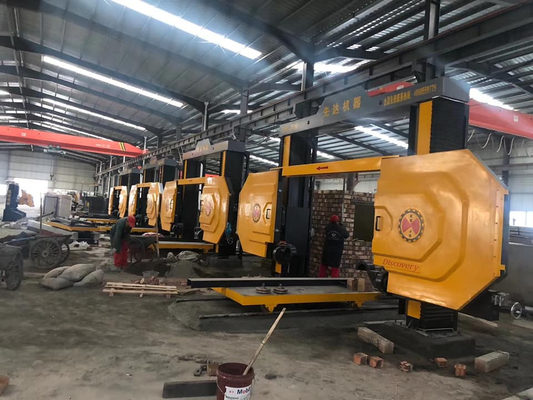 Xianda 4 অক্ষ সিএনসি একক ডায়মন্ড ওয়্যার Saw Machine প্রোফাইলিং জন্য