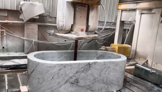 ৫-অক্ষ সিএনসি রাউটার ব্রিজ সও কাটিং মেশিন ৫-অক্ষ সিমুলটেনিয়াস কন্ট্রোল ২০ কিলোওয়াট বিটি৪০ স্পিন্ডেল এবং হাইব্রিড টেবিল ডিজাইন সহ