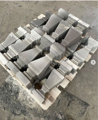 3 অক্ষের রৈখিক সিএনসি কাটিয়া মেশিন 220V পাওয়ার 15kw প্রধান মোটর এবং 21.5kw গ্রানাইট রেলিং জন্য মোট শক্তি সঙ্গে