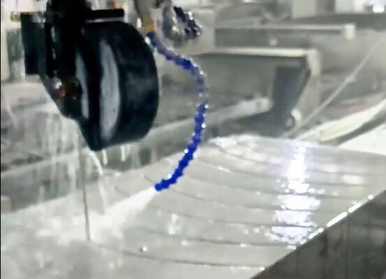 সিএনসি-নিয়ন্ত্রিত উল্লম্ব তারের পেষকদন্ত মেশিন 3-অক্ষ লিঙ্কিং বাঁকা curbstone কাটা