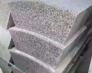 সিএনসি-নিয়ন্ত্রিত উল্লম্ব তারের পেষকদন্ত মেশিন 3-অক্ষ লিঙ্কিং বাঁকা curbstone কাটা