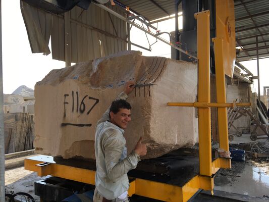 পিএলসি কন্ট্রোল ডায়মন্ড ওয়্যার সেগ মেশিন 3000 × 3000 × 1500 মিমি মার্বেল এবং গ্রানাইট ব্লক বিভাজন জন্য সিঙ্ক্রোনিক স্ক্রু ড্রাইভ সঙ্গে