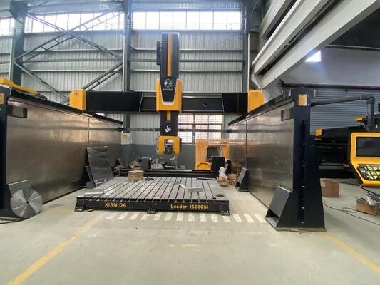 5 অক্ষ CNC রাউটার সঙ্গে 20 kW BT40 স্পিন্ডল ট্রু 5-অক্ষ যুগপত নিয়ন্ত্রণ এবং নির্ভুল পাথর কাটার জন্য হাইব্রিড টেবিল ডিজাইন